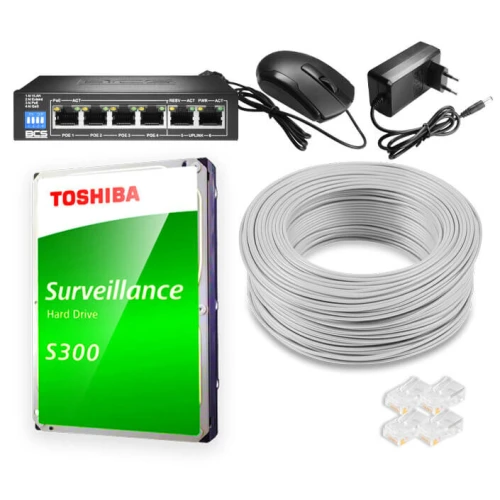 Na zdjęciu znajduje się zestaw do monitoringu, który obejmuje dysk twardy Toshiba S300 Surveillance, przełącznik sieciowy, mysz komputerową, zasilacz, rolkę kabla oraz złącza RJ45. Produkty są ułożone na białym tle, co podkreśla ich funkcjonalność i przeznaczenie do systemów nadzoru.
