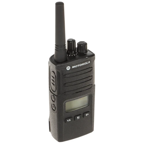 Radiotelefon Motorola XT460 w kolorze czarnym z wyświetlaczem LCD, dwoma przyciskami funkcyjnymi oraz pokrętłami do regulacji. Urządzenie posiada solidną obudowę i antenę, co zapewnia trwałość i niezawodność w użytkowaniu.