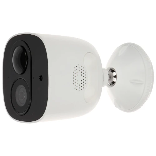 Biała kamera zewnętrzna z czarnym panelem frontowym, wyposażona w obiektyw i czujnik ruchu, zamontowana na regulowanym uchwycie. Kamera posiada otwory wentylacyjne i jest przeznaczona do monitoringu zewnętrznego.