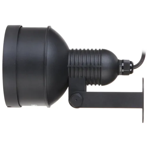 Czarny reflektor LED z widocznym żebrowanym korpusem i uchwytem montażowym. Kabel zasilający wychodzi z tyłu obudowy.