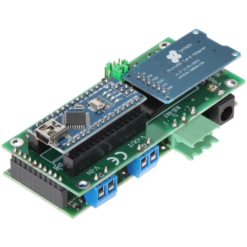 Moduł elektroniczny zintegrowany z płytką Arduino Nano oraz adapterem kart microSD. Płytka posiada różne złącza i komponenty, umożliwiające rozszerzenie funkcjonalności i integrację z innymi urządzeniami.