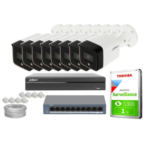 Zestaw do monitoringu składający się z ośmiu kamer Dahua, rejestratora, dysku twardego Toshiba o pojemności 1 TB, przełącznika sieciowego oraz akcesoriów montażowych. Kamery są białe z czarnymi frontami, a wszystkie elementy są ułożone na białym tle.